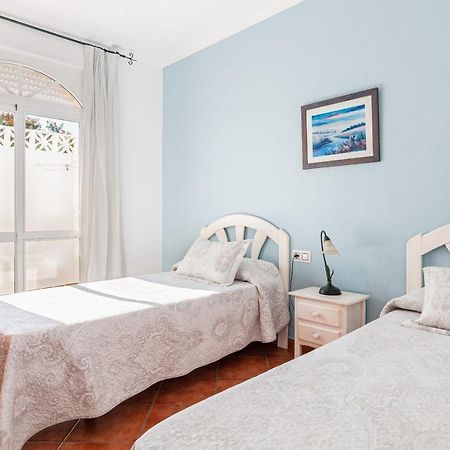 Chalet Fuente4 Piscina Comun Famila كونيل ذي لا فرونتيرا المظهر الخارجي الصورة