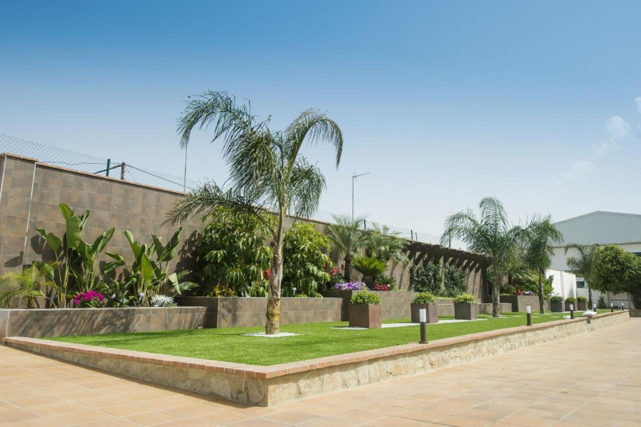 Chalet Fuente4 Piscina Comun Famila كونيل ذي لا فرونتيرا المظهر الخارجي الصورة